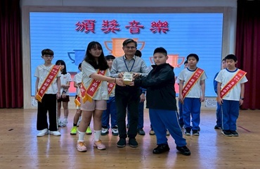 兒童朝會(模範生表揚及環保小局長團隊交接)